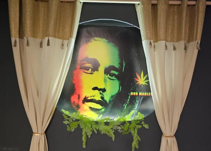 Bob Marley & Tirana
