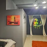 Bob Marley & Oda ve Kahvaltı Tiran
