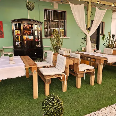 Bob Marley & Bed & Breakfast *