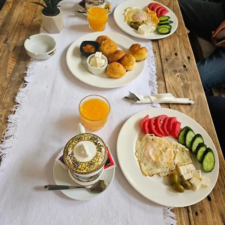 Bob Marley & * Tirana